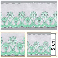 Bordado Inglês BP025 042 Branco/Verde Água - 5 cm