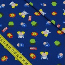 Tecido Estampado para Patchwork - Marvel: Vingadores Fundo Azul (0,50x1,50)