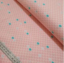 Tecido Estampado para Patchwork - Sereia Brilhante: Prata com Fundo Rosa (0,50x1,40)