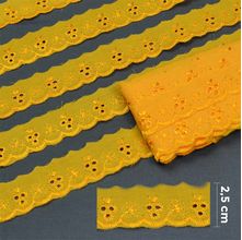 Bordado Inglês 2,5cm 358231 - cor 145 Amarelo Ouro