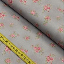 Tecido Estampado para Patchwork - Millyta La Vie En Rose : Rosas Pequena Cinza (0,50x1,40)