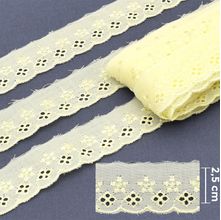 Bordado Inglês 2,5 cm 438260 - Cor 129 Amarelo